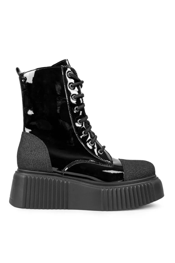 Altercore Damen vegan Stiefel Dalia Schwarz Lack